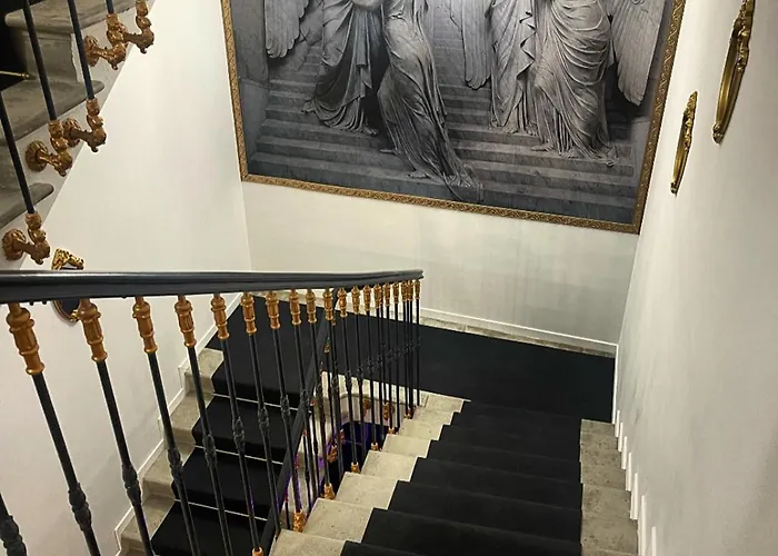 Les 3 Anges De Maison Bourgeoise D Hôtes Table D Hôtes Et Alojamento de Acomodação e Pequeno-almoço Sigean