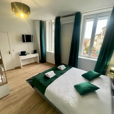 Les 3 Anges De Maison Bourgeoise D Hotes Table D Hotes Et Panzió Sigean