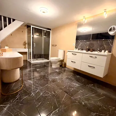 Les Anges De Sigean, D'hotes De Luxe,rooftop Panoramique Avec Jacuzzi Bed and breakfast Sigean