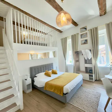 Les Anges De Sigean, D'hotes De Luxe,rooftop Panoramique Avec Jacuzzi Bed and breakfast